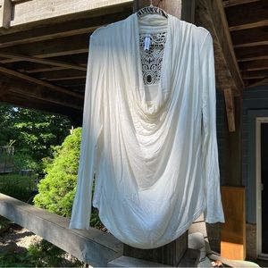 MIXAGE XL Gauzy Cowl shirt with embroidery detail on the back. Beautiful drape.